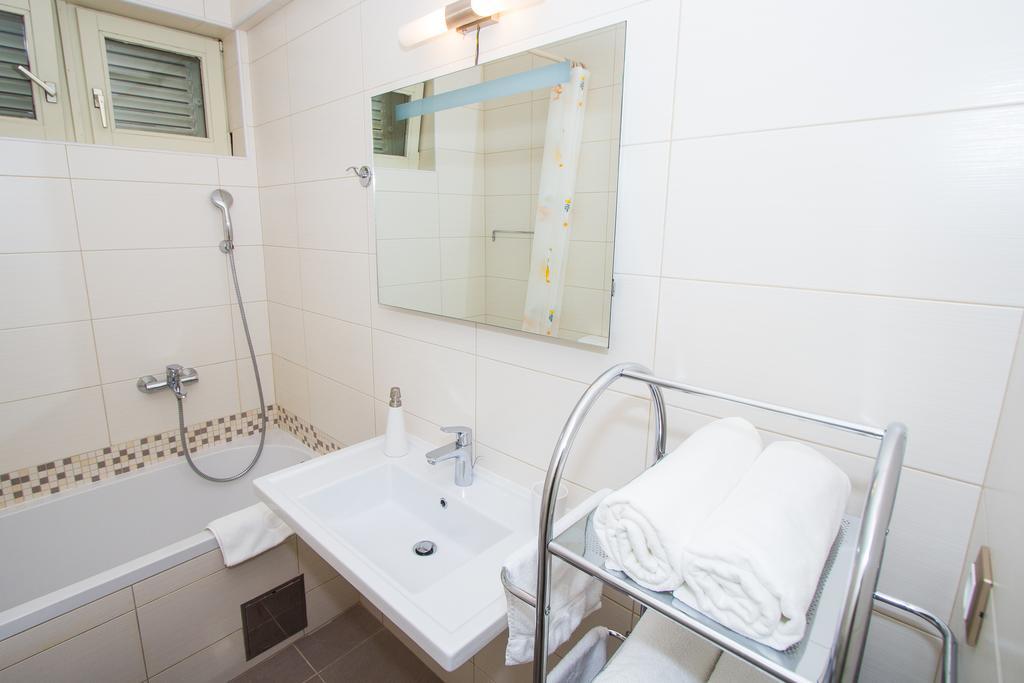 Aurora Apartments シベニク エクステリア 写真