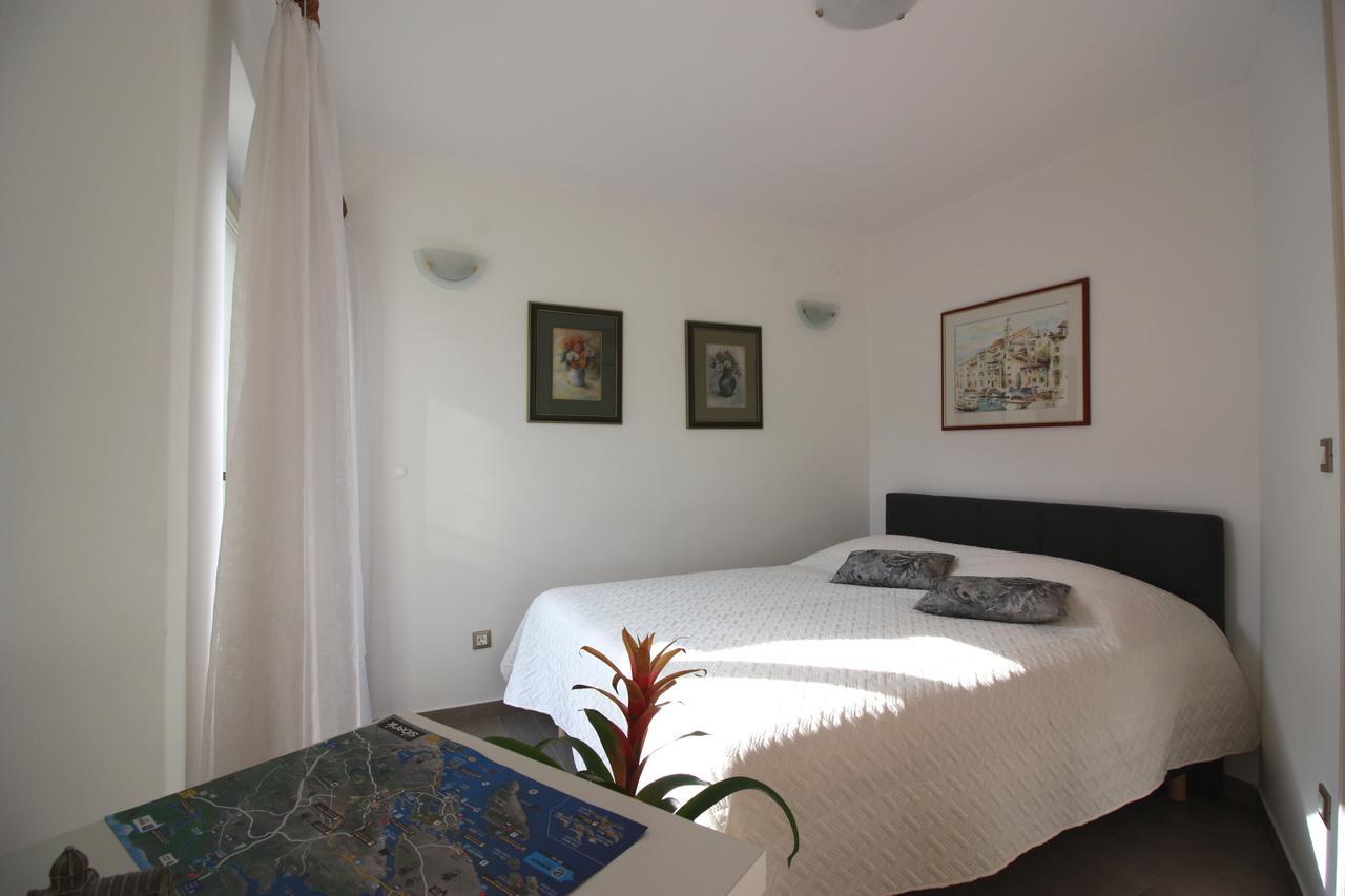 Aurora Apartments シベニク エクステリア 写真